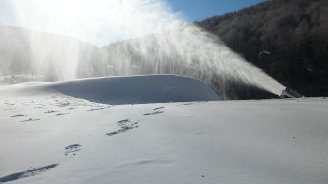 國(guó)產(chǎn)造雪機(jī)與國(guó)外造雪機(jī)——諾泰克屬于哪一種