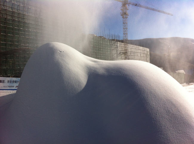 滑雪場造雪佳選擇諾泰克高溫造雪機(jī)