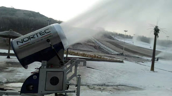 沈陽怪坡滑雪場