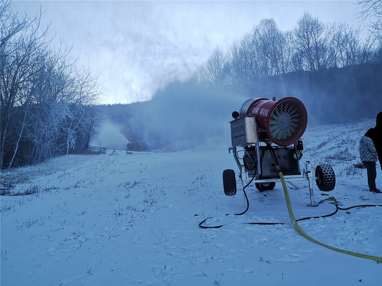 造雪機(jī)