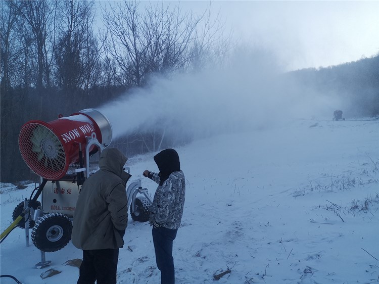 造雪機(jī)