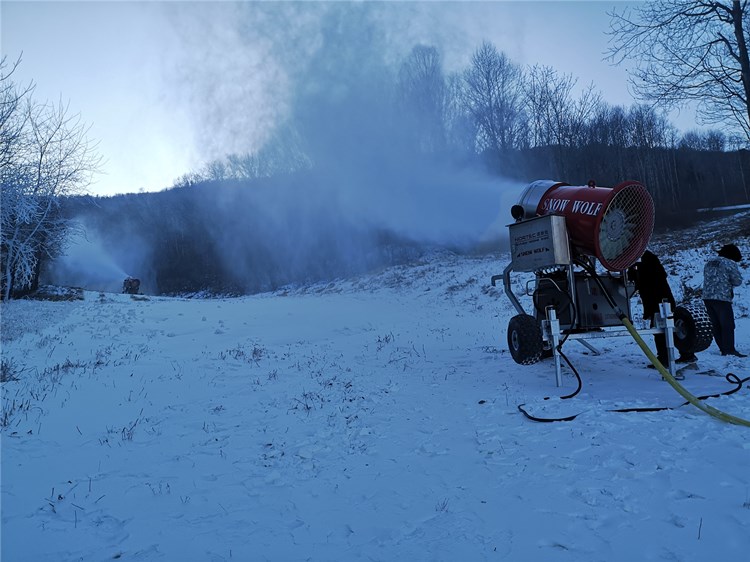 造雪機(jī)