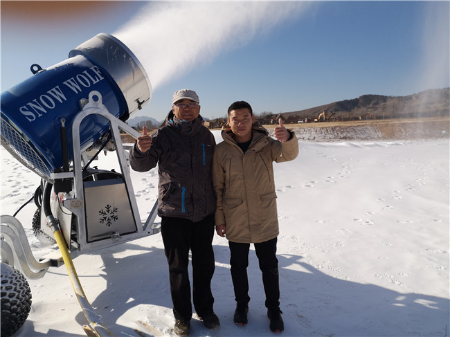 淶源七山滑雪場(chǎng)造雪機(jī)