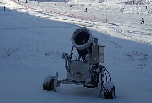 人工造雪機