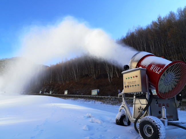 諾泰克雪狼造雪機(jī)_人工造雪機(jī)_造雪機(jī)廠(chǎng)家