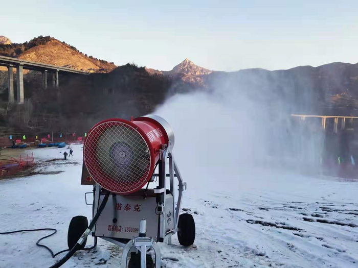 造雪機(jī)