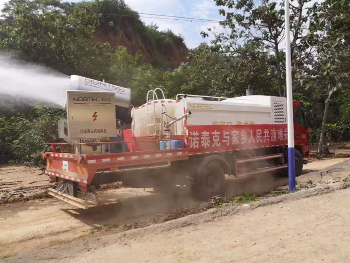 車載造雪機(jī)